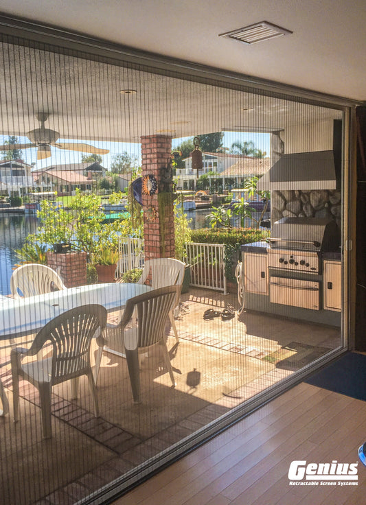 Genius Zig Zag 1 Single-Panel Retractable Screen (42-118"H x 48-177"L)